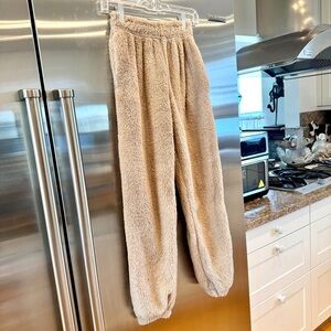 Kyoyo Like NEW Sherpa Fleece Carmel Tan Sweatpants Fluffy Pants Super Soft
